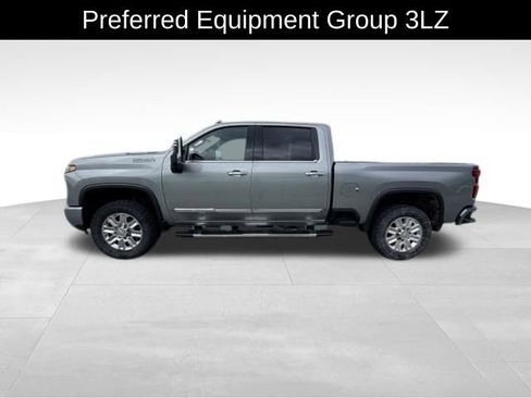 Certified 2024 Chevrolet Silverado 2500 High Country w/ High Country Premium Package AWD/4WD image 4