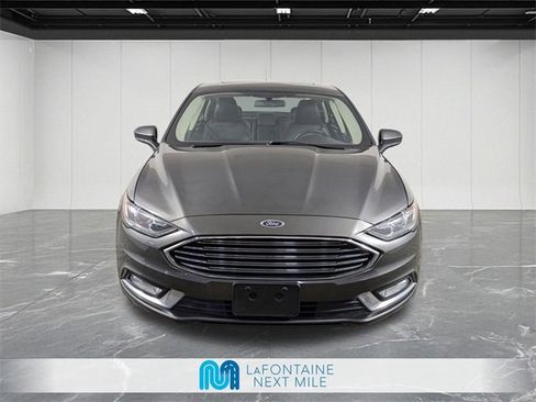 Used 2017 Ford Fusion SE w/ Equipment Group 601A image 8