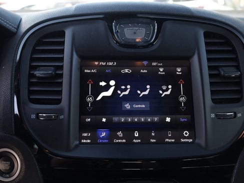 Used 2021 Chrysler 300 S image 7