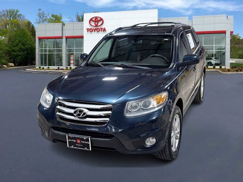 Used 2012 Hyundai Santa Fe SE image 1