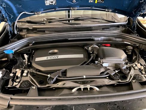 New 2027 BMW X1 xDrive28i AWD/4WD image 16
