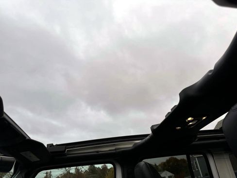 Used 2023 Jeep Wrangler Unlimited Rubicon 4xe w/ Cold Weather Group image 13