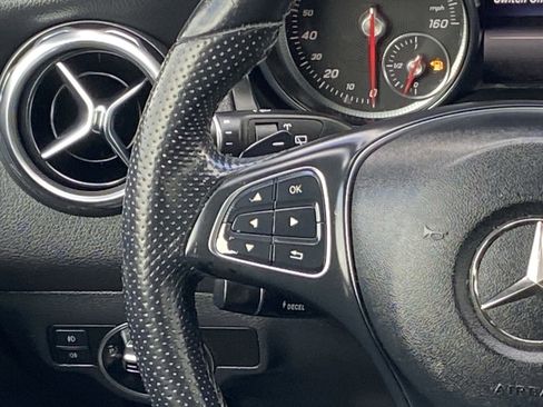 Used 2019 Mercedes-Benz GLA 250 image 18