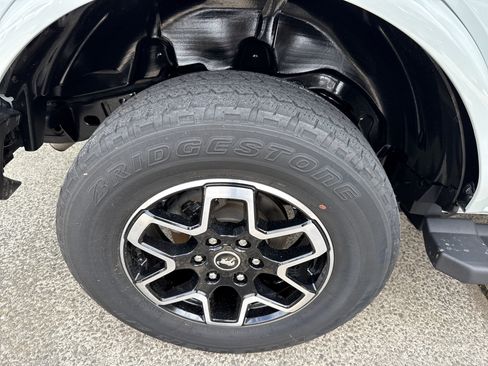 Used 2022 Ford Bronco Outer Banks AWD/4WD image 18