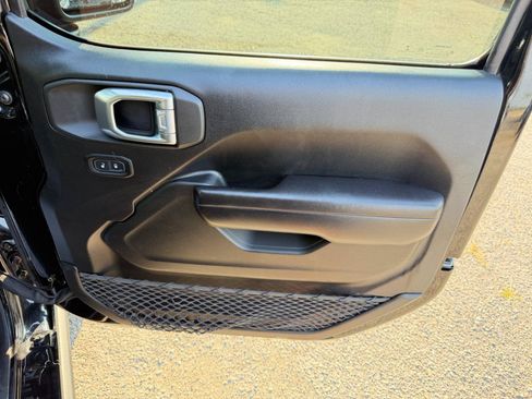 Used 2021 Jeep Wrangler Unlimited Sport AWD/4WD image 49