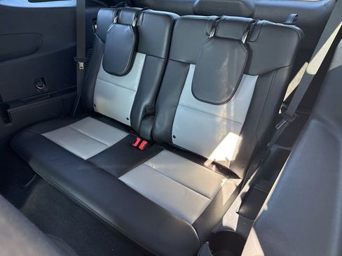 Used 2022 Ford Explorer XLT w/ Equipment Group 202A image 11