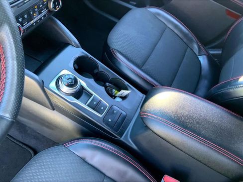 Used 2024 Ford Escape ST-Line image 15