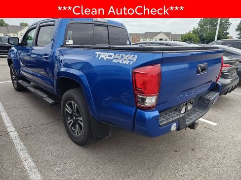 Used 2016 Toyota Tacoma TRD Sport w/ Premium & Technology Package AWD/4WD image 4