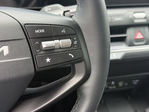 Certified 2025 Kia K4 EX FWD image 32