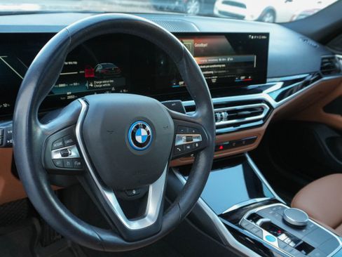 Certified 2023 BMW i4 eDrive35 w/ Premium Package image 8