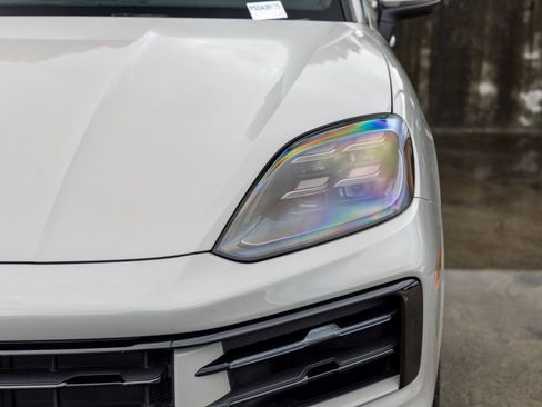 Certified 2025 Porsche Cayenne S image 16