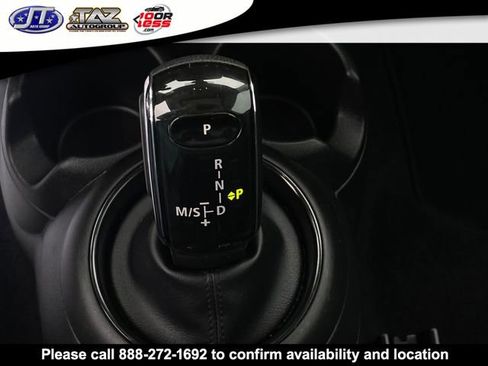 Used 2020 MINI Cooper 2-Door Hardtop image 16