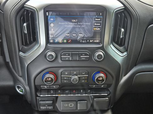 Used 2021 Chevrolet Silverado 1500 LT Trail Boss w/ Convenience Package II image 29