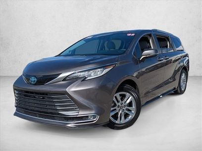 Certified 2022 Toyota Sienna Limited