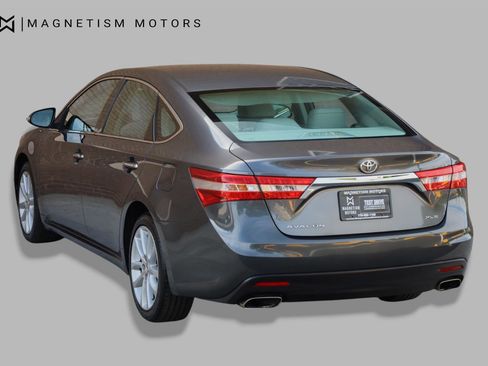 Used 2013 Toyota Avalon XLE FWD image 7