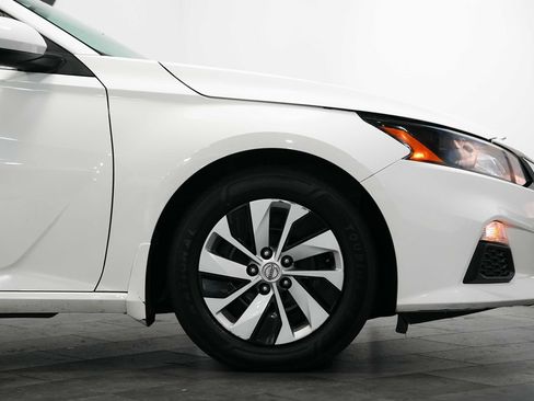 Used 2022 Nissan Altima 2.5 S FWD image 9