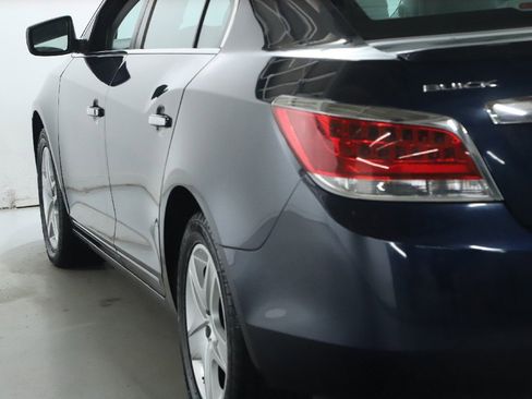 Used 2011 Buick LaCrosse CX image 7