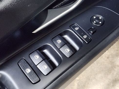 Used 2023 Hyundai Elantra Limited w/ Cargo Package image 42