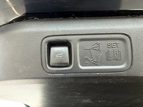 Used 2021 Ford Expedition Limited AWD/4WD image 12