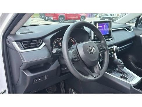 Certified 2025 Toyota RAV4 XLE AWD/4WD image 22