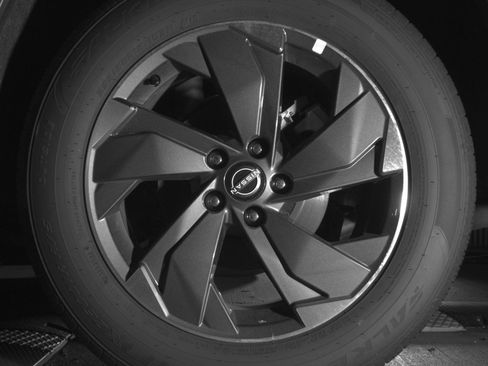 Used 2025 Nissan Rogue SV image 14