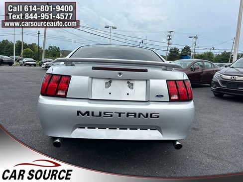 Used 2001 Ford Mustang Coupe RWD image 5