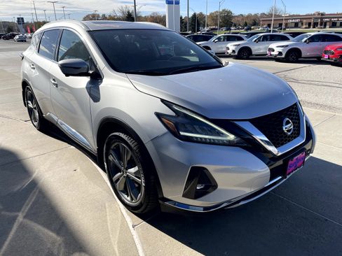 Used 2019 Nissan Murano Platinum image 4