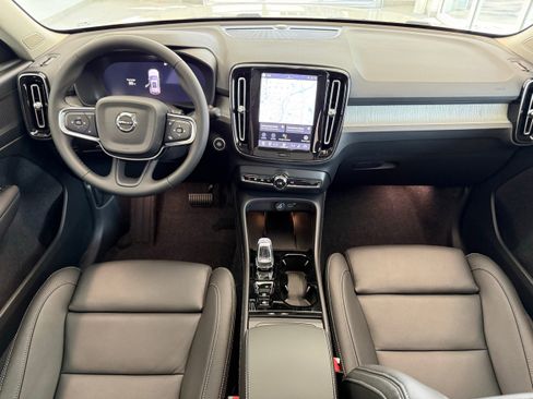 New 2026 Volvo XC40 B5 Plus w/ Protection Package Premier image 25