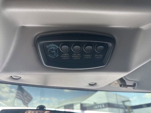 Used 2017 GMC Savana 2500 Extended RWD image 25