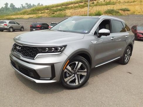 Used 2023 Kia Sorento SX Prestige image 3