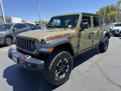 Used 2026 Jeep Gladiator Rubicon AWD/4WD image 4