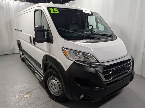 Used 2025 RAM ProMaster 2500 w/ U-Haul Equipment Group FWD image 3