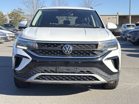 Used 2023 Volkswagen Taos SE image 8