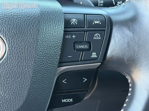 Used 2025 Toyota Camry SE w/ Multimedia Upgrade Package FWD image 15