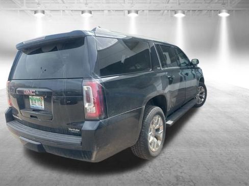 Used 2020 GMC Yukon XL SLE w/ SLE Value Package AWD/4WD image 6
