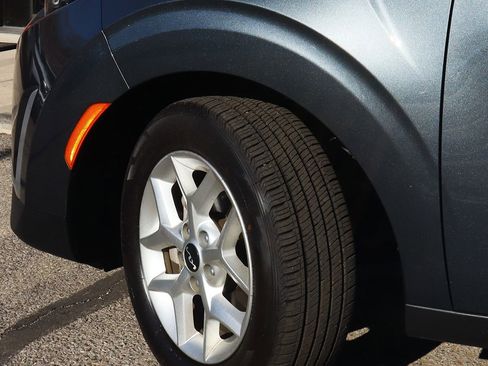 Used 2024 Kia Soul LX w/ Option Group 015 image 5