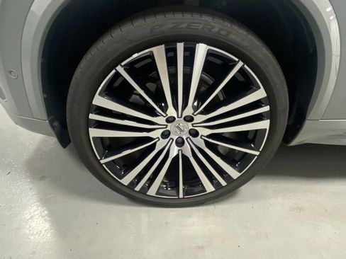 Certified 2024 Volvo XC90 B6 Ultimate w/ Protection Package Premier image 5