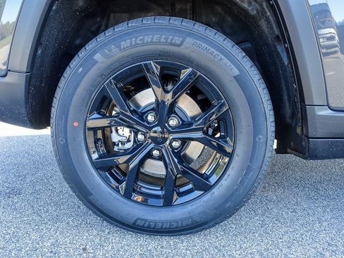 New 2025 Jeep Grand Cherokee Altitude image 10