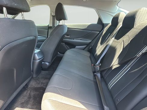 Certified 2023 Hyundai Elantra SEL w/ Convenience Package FWD image 16