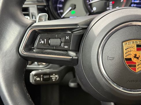 Used 2024 Porsche Macan image 22