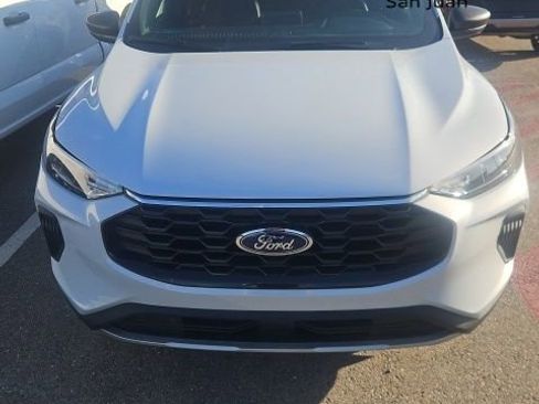 Used 2026 Ford Escape ST-Line image 2