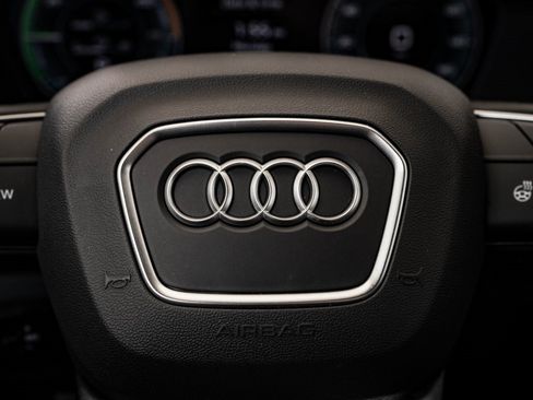 Used 2024 Audi Q5 e Premium image 31