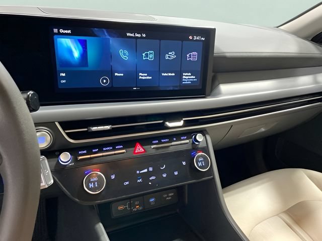 Used 2025 Hyundai Sonata SEL FWD image 16