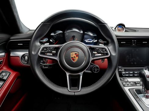 Used 2019 Porsche 911 Carrera S RWD image 4
