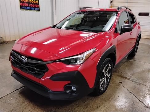 Used 2024 Subaru Crosstrek 2.0i Premium w/ Crosstrek Mirror Package AWD/4WD image 4