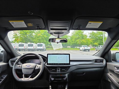 Used 2023 Ford Escape ST-Line w/ Tech Pack #1 AWD/4WD image 11