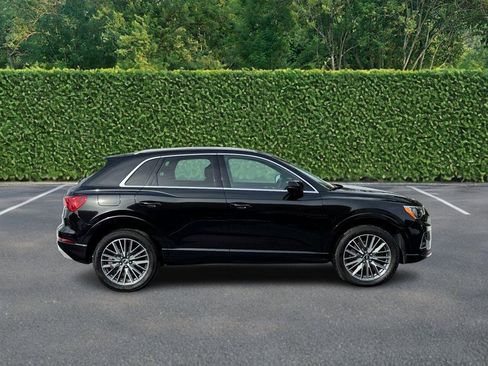 Used 2022 Audi Q3 2.0T Premium image 2