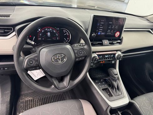 Used 2025 Toyota RAV4 XLE w/ Convenience Package FWD image 8