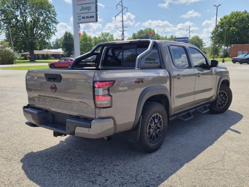 Used 2022 Nissan Frontier PRO-4X w/ Pro-4X Premium Package AWD/4WD image 2