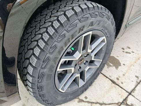 New 2026 GMC Terrain AT4 w/ Convenience Package III AWD/4WD image 39